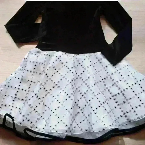 New no tags ❤️Girls Bonnie Jean says size 5 ❤️ - Picture 2 of 3